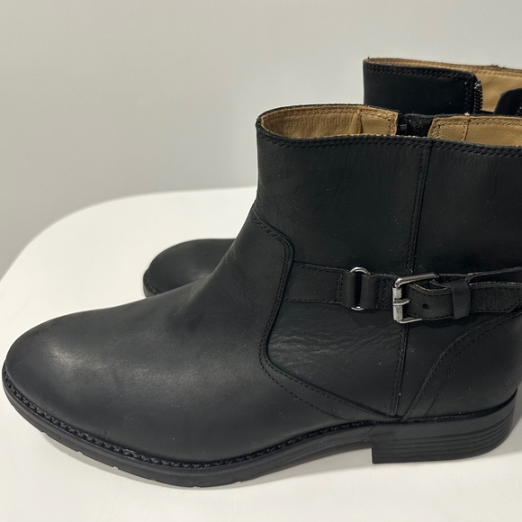 Boots - Picture 1 of 4